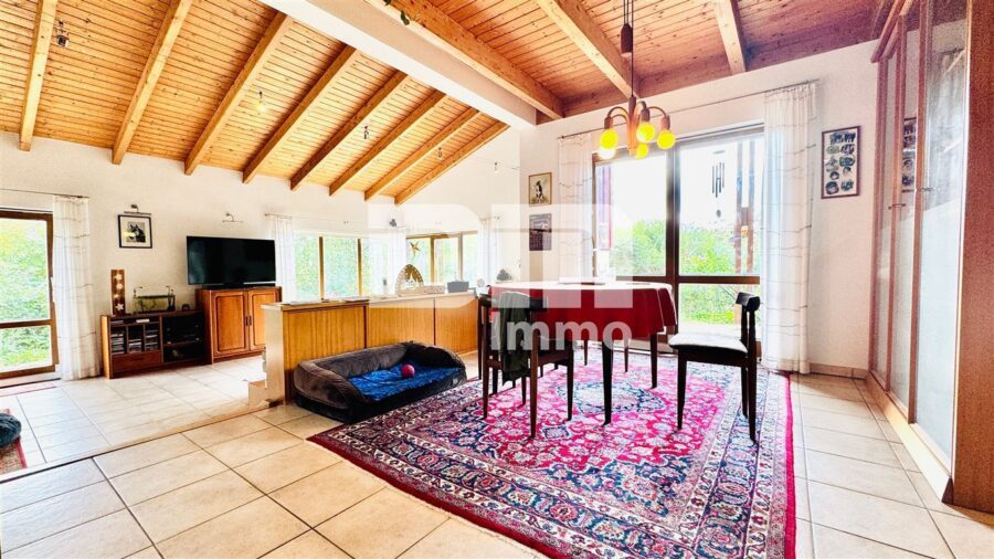 Zwei hochwertige Premium Doppelhaushälften im Paket auf großem Gewerbegrundstück - Haus 1 Wohn / Esszimmer / Empore / Zugang Terrasse